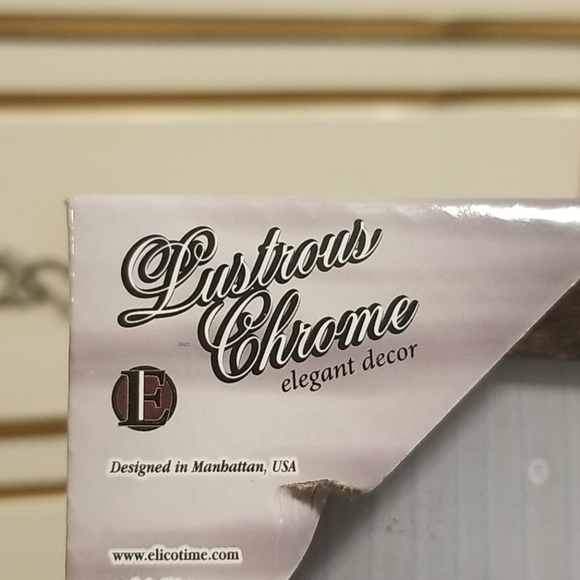 London Wall Decor - Picture 4 of 5